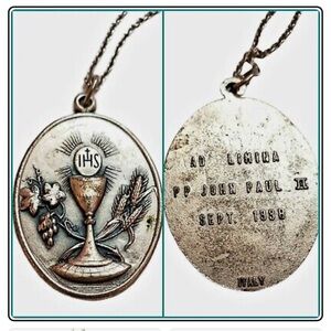 Vintage Pope John Paul Religious Charm